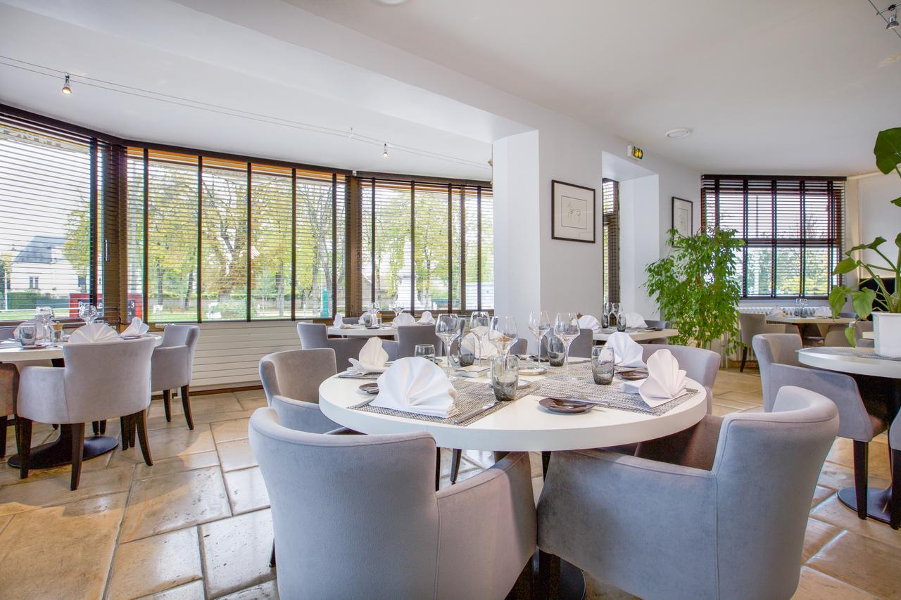Hotel Restaurant Des Remparts Шомон Экстерьер фото