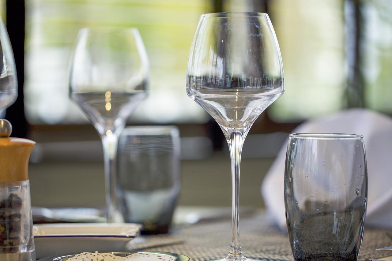 Hotel Restaurant Des Remparts Шомон Экстерьер фото